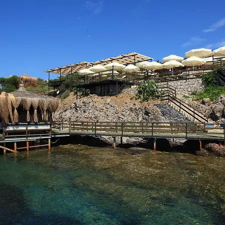 Apart Otel Aktur 3*