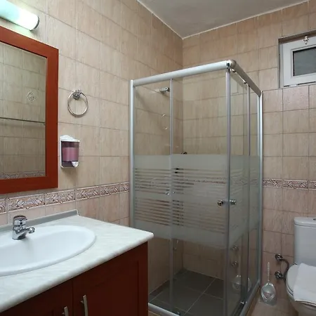 阿卡特尔公寓式酒店 3*