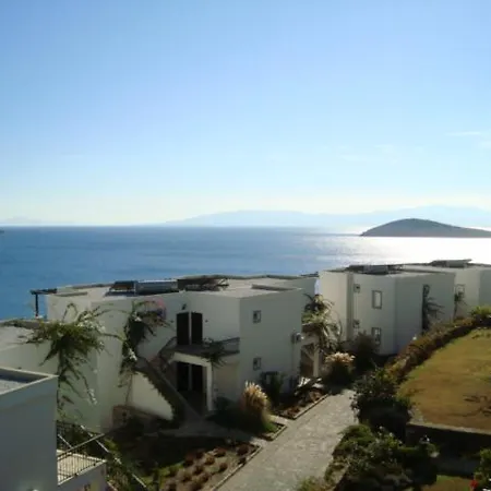 Aktur Apartahotel 3*