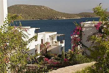 阿卡特尔公寓式酒店 3*