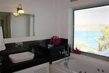 阿卡特尔公寓式酒店 3* 比特兹