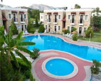 阿卡特尔公寓式酒店 3*