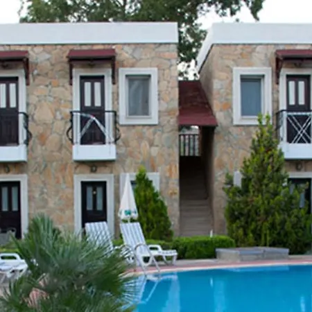 阿卡特尔公寓式酒店 3*