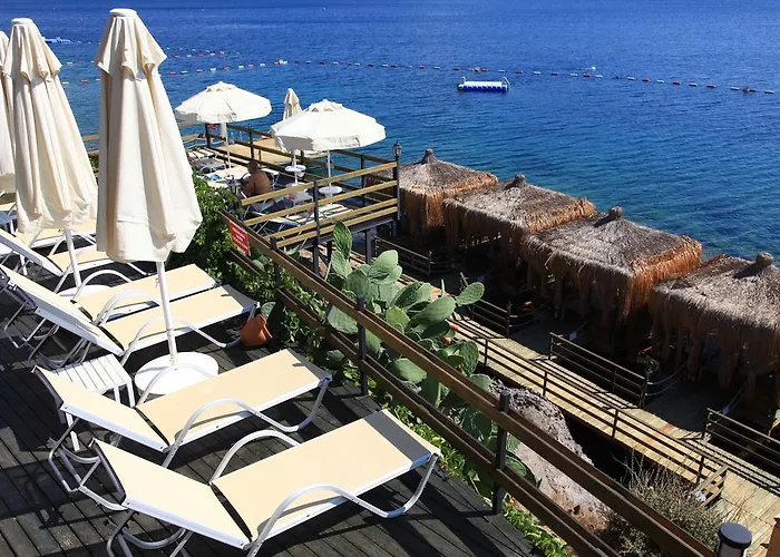 Aktur Apartahotel 3*