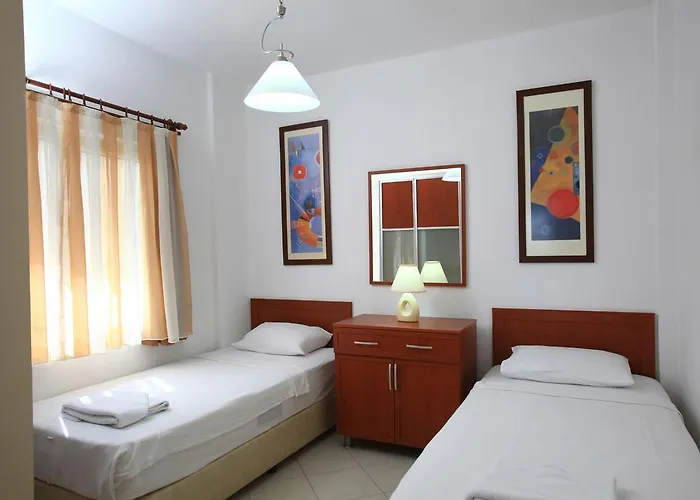 Apartahotel Aktur 3*