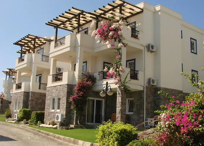 Apartahotel Aktur 3*