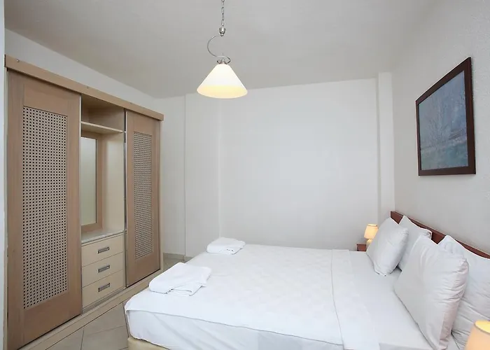 Apartahotel Aktur 3*